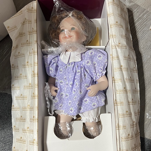 Vintage Ashton-Drake Galleries Hand-painted, Handcrafted, Porcelain Doll - Picture 6 of 8